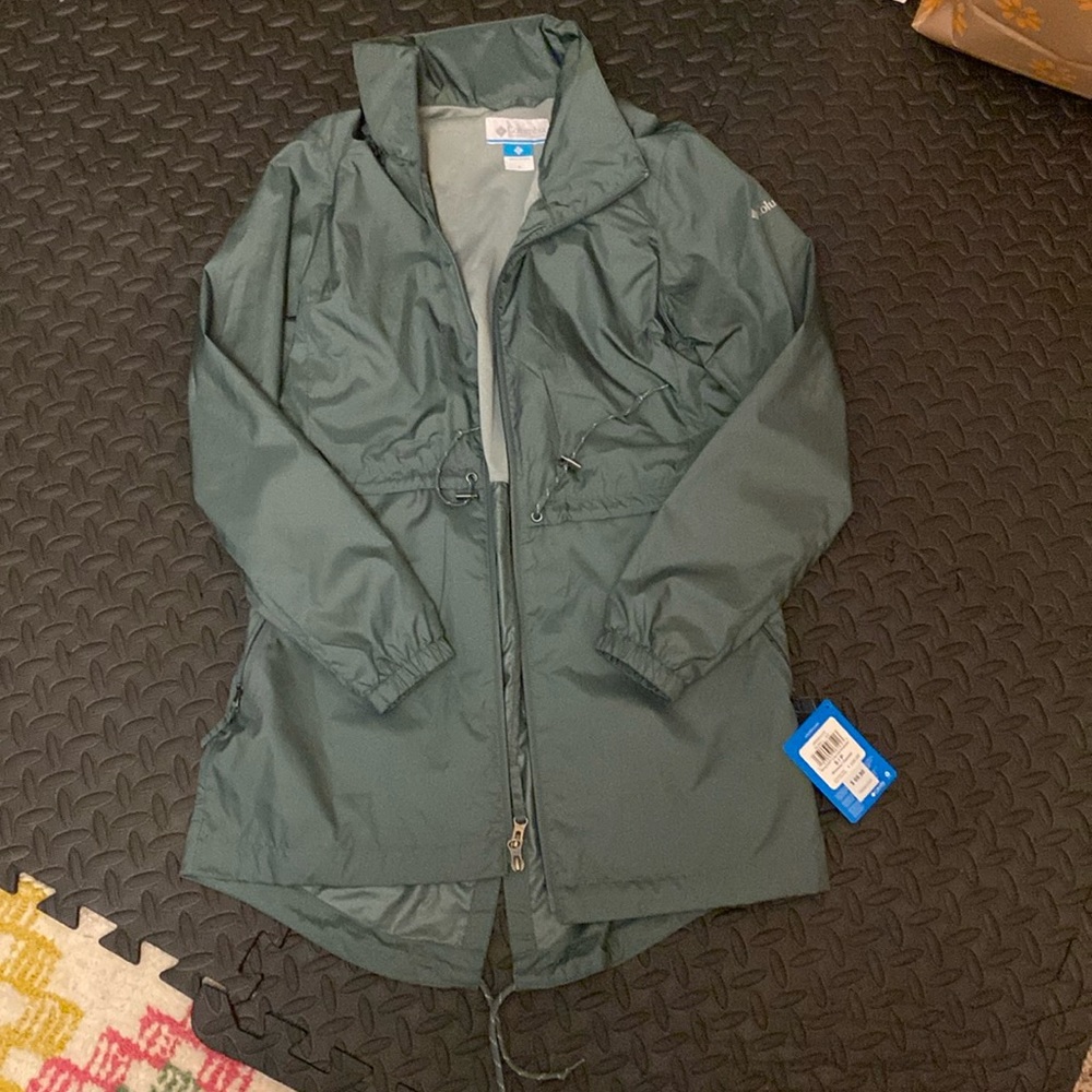 Columbia windbreaker NWT